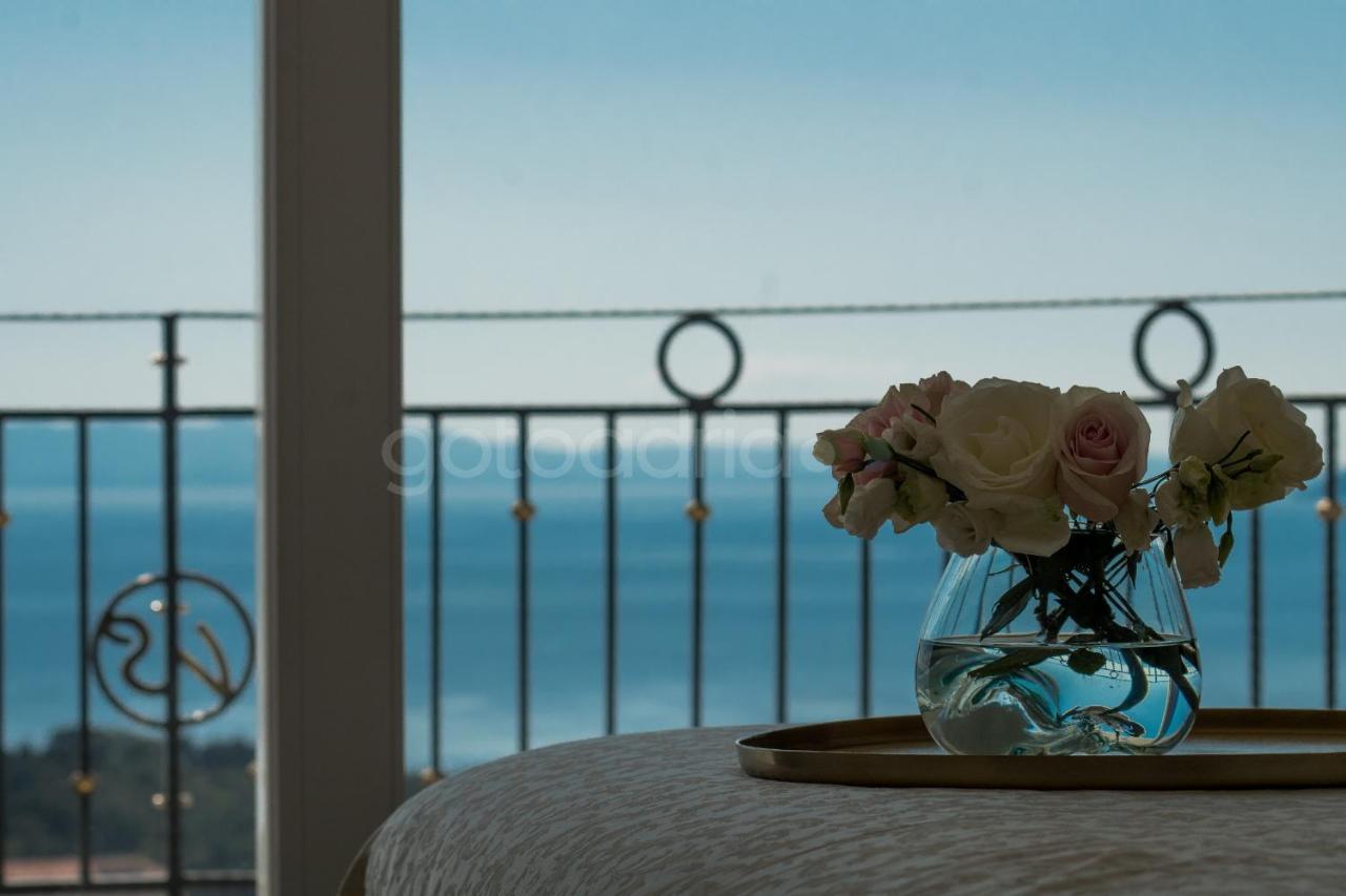 Smaragd - Opal - Luxury With Shared Pool And Private Hot Tub Apartment *
