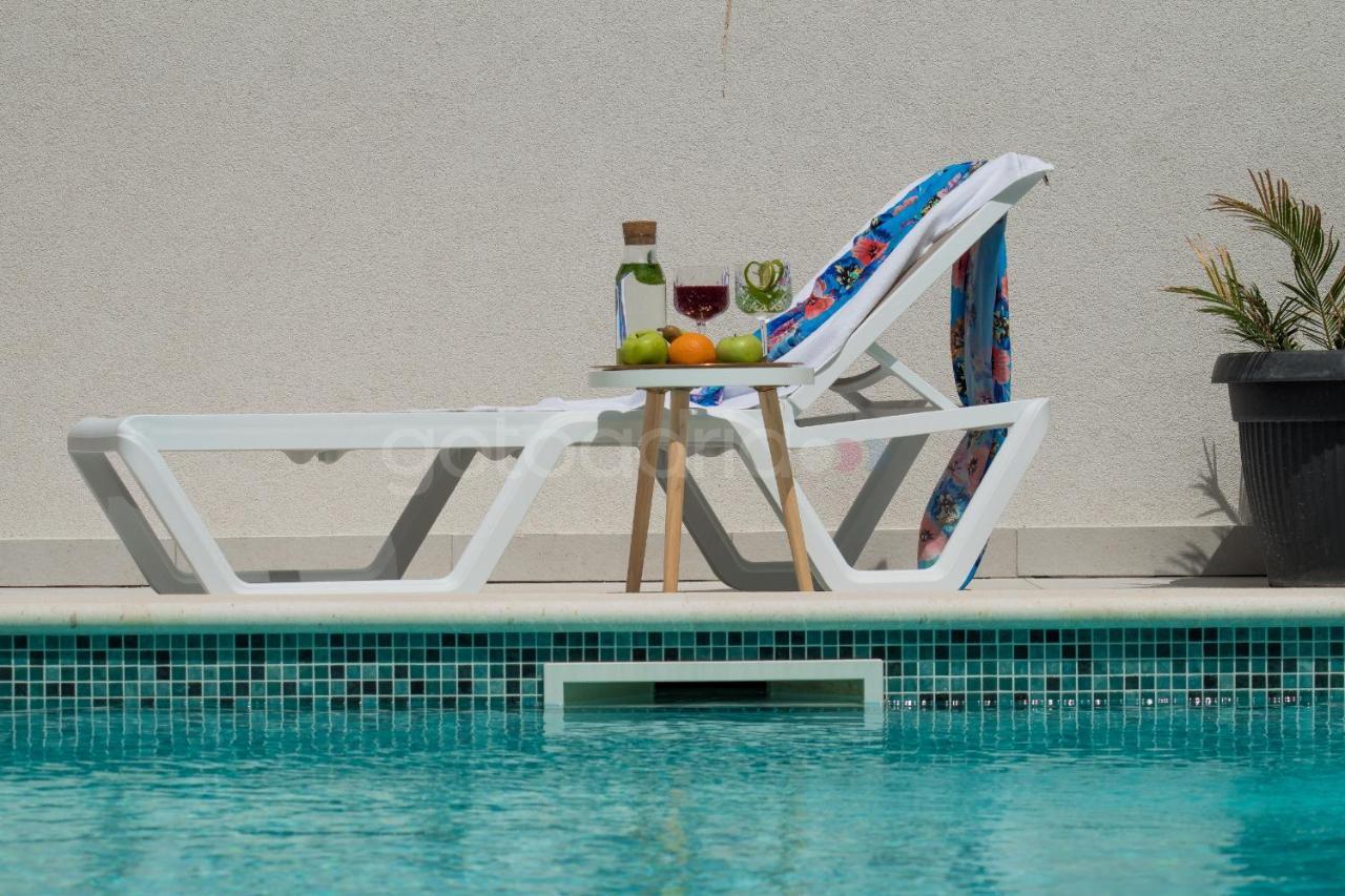 Smaragd - Opal - Luxury With Shared Pool And Private Hot Tub Apartment